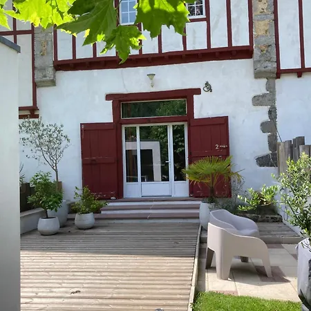 Apartment Location Eyheraldia Votre Triplex Au Coeur Du Pays Basque *