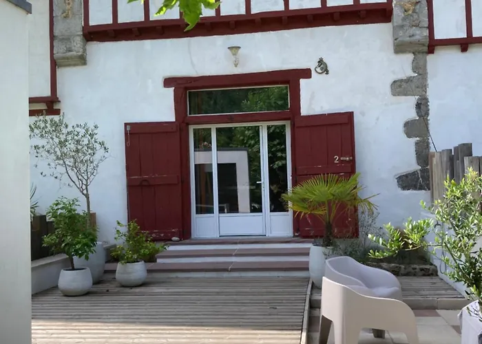 Apartment Location Eyheraldia Votre Triplex Au Coeur Du Pays Basque *