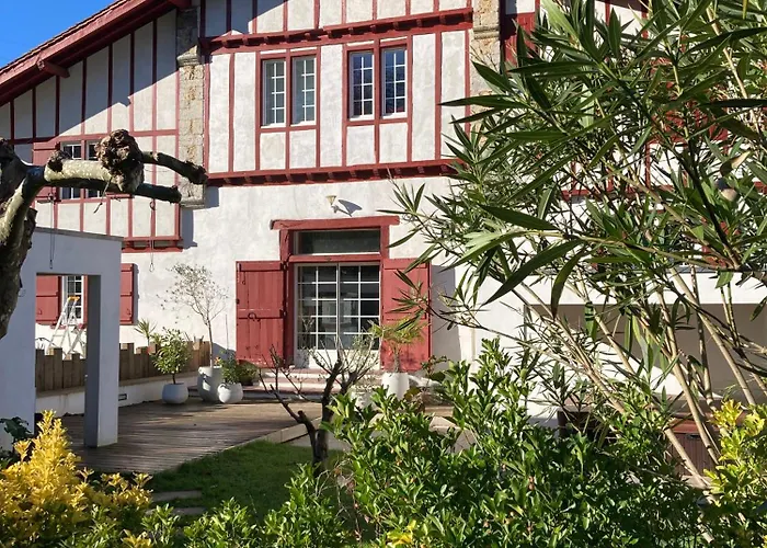 Apartment Location Eyheraldia Votre Triplex Au Coeur Du Pays Basque Hasparren